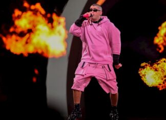 Bad Bunny reaparece resaltando su rechazo al racismo