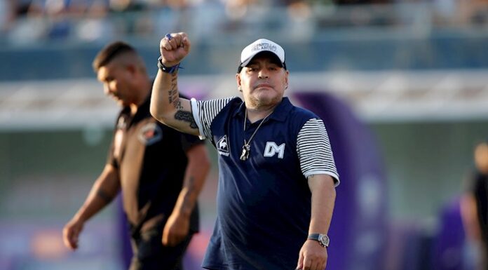 La continuidad de Maradona en Gimnasia está en riesgo por temas contractuales