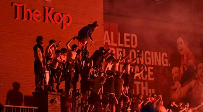 El Liverpool pide a sus aficionados que no celebren en las calles en grupo