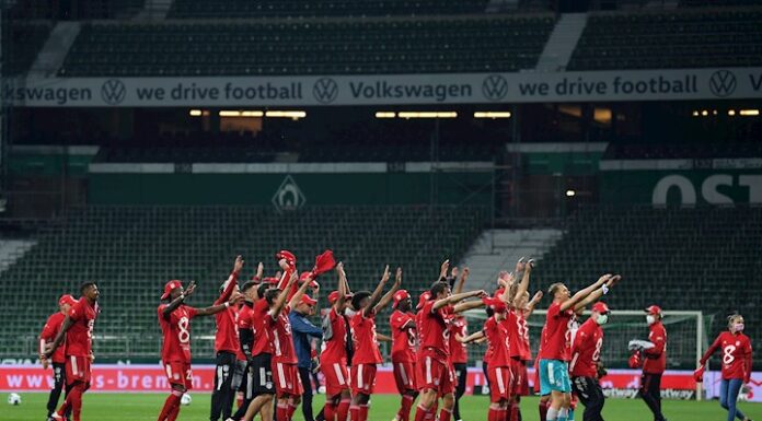 El Bayern celebra su octavo título ante las tribunas «casi» vacías