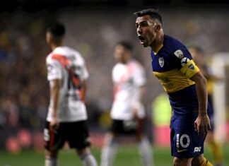 Carlos Tevez dice que renovará su contrato hasta diciembre y que donará su sueldo