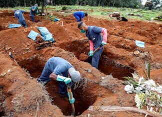 Brasil rebasa los 50.000 muertos por el coronavirus