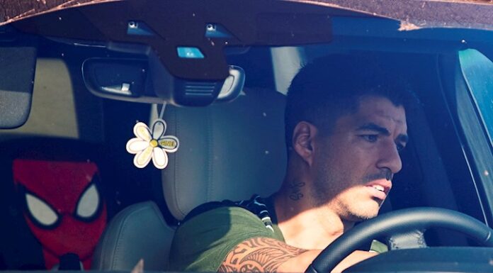 Federación Italiana de Fútbol abre investigación sobre el examen de Suárez