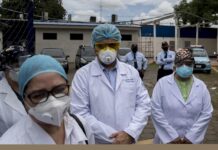 Médicos despedidos en medio de pandemia en Nicaragua demandan su reintegro