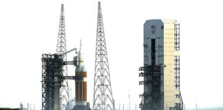 La nave tripulada Dragon regresa hoy a Tierra tras una misión histórica