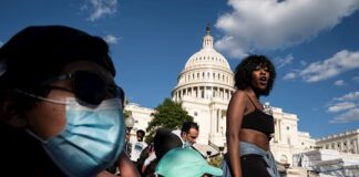 EE. UU. admite que usó gas pimienta en una protesta para abrir paso a Trump