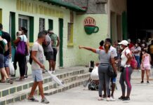 Cuba anuncia plan de reapertura sin calendario fijo y en tres fases iniciales