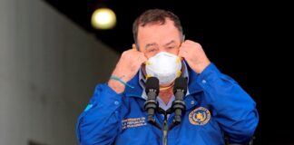 Guatemala destituye al ministro de Salud en plena expansión del COVID-19