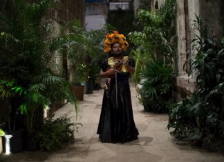 La Bruja de Texcoco, un nuevo icono LGBT que reivindica la tradición mexicana