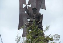 Piden que se retiren estatuas de Cristóbal Colón y Ponce de León en San Juan cristobal colon