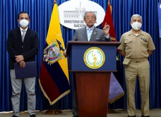 Ecuador advierte con incautar buques foráneos si ingresan en su territorio ecuador