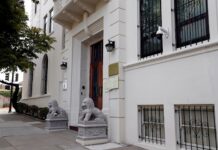 EE.UU. confirma el arresto de tres investigadores chinos y busca otra en el consulado consulado chino