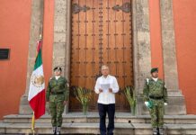 López Obrador homenajea a víctimas de COVID-19 con promesas a los deudos Andrés Manuel López Obrador
