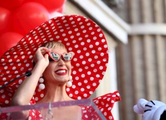 Katy Perry da un miniconcierto y viste de sonrisa el Tomorrowland digital Katy Perry