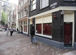 Ámsterdam veta el alcohol en el Barrio Rojo en fin de semana por el virus Amsterdam