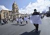 Maestros bolivianos desafían a la pandemia con una marcha antigubernamental Maestros Bolivia