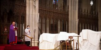 Nueva York se despide de 250 «héroes» mexicanos víctimas del coronavirus