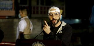 El manejo de la pandemia desgasta la imagen del presidente salvadoreño, según una encuesta Nayib Bukele.