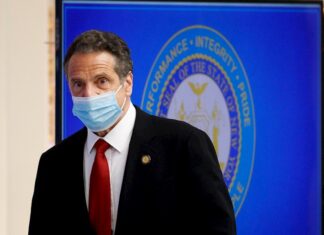 Nueva York obliga a visitantes de diez nuevos estados a hacer cuarentena Andrew Cuomo.