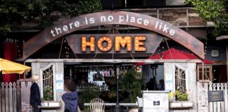 California da un paso atrás en su reapertura y cierra restaurantes y bares EFE/Etienne Laurent/Archivo