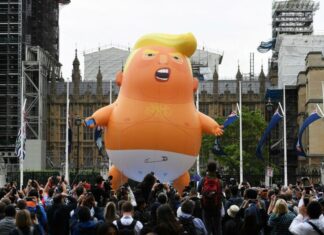 Un «baby Trump» despide al presidente en Miami