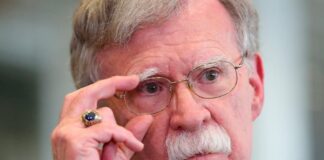 Bolton dice que si Trump es reelegido, intentará reunirse con Maduro