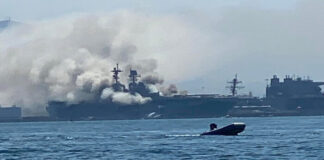 Buque de la Armada de EEUU arde en base de San Diego después de una explosión