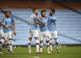 Guardiola alaba a Silva: «Es el mejor que he visto en espacios reducidos»