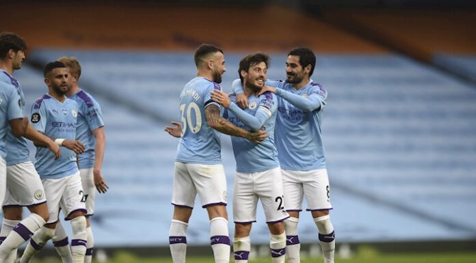 Guardiola alaba a Silva: «Es el mejor que he visto en espacios reducidos»