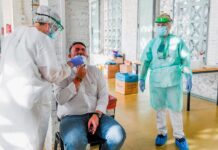 Los casos diarios de COVID-19 baten un nuevo récord y superan los 230.000