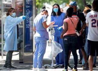 ¿Por qué el coronavirus sigue golpeando con fuerza a EE.UU.?