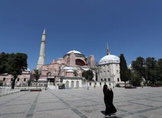 Erdogan, por primera vez en Santa Sofía tras decidir convertirla en mezquita