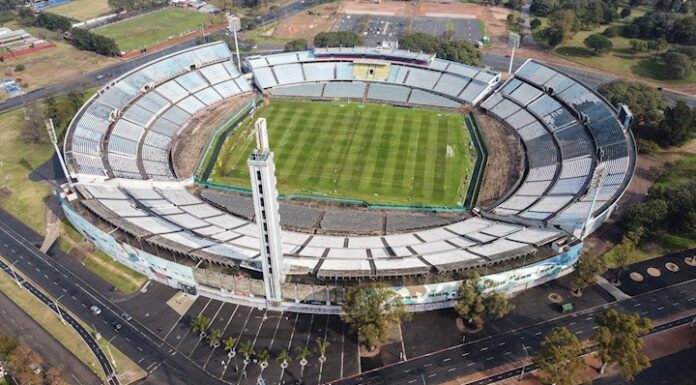 Uruguay celebra 90 años del estadio Centenario e intenta no dejarlo caer