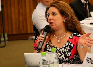 Exviceministra de Finanzas, Evelyn Bautista, asume como nueva directora de Invest-H