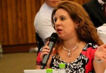 Evelyn Bautista directora de Invest-H: “…no estoy tapando nada y espero la factura original de compra de hospitales móviles» Evelin-Bautista