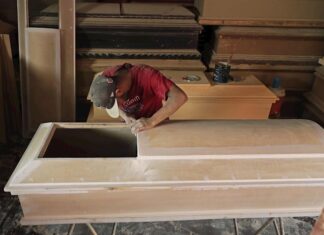 Fabricante de ataúdes septuplicó sus ventas en Nicaragua debido a la COVID-19