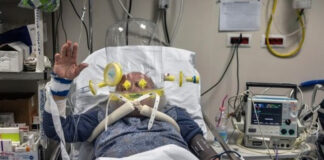 Implementa método “Helmet” para evitar que pacientes covid-19 lleguen a la UCI en Hospital del Tórax