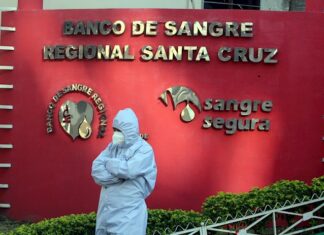 Dirigente y futbolistas que vencieron a la COVID-19 donan plasma en Bolivia