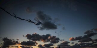 Israel bombardea posiciones de Hamás en Gaza tras lanzamiento de tres cohetes