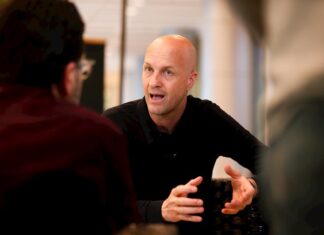 Jordi Cruyff se repiensa su futuro al frente de la selección ecuatoriana