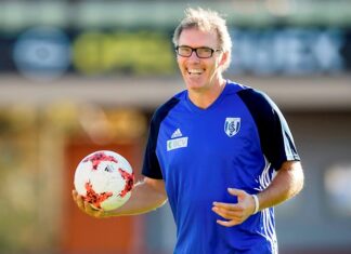 El Barcelona estudia la opción de Laurent Blanc, como entrenador