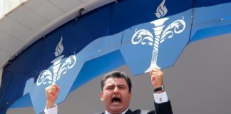 Aplazan hasta agosto la audiencia del líder de La Luz del Mundo