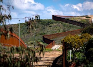 Piden en EE.UU. parar el muro tras un informe oficial que cuestiona su utilidad