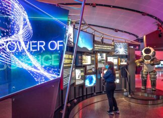 El museo de ciencia de Miami sale del letargo con los científicos de hoy