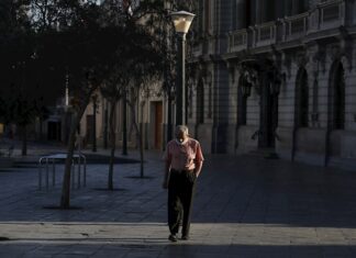 Perú tiene 32 millones de habitantes con la esperanza de vida de 76,9 años