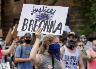 Jugadoras vestirán camisetas con nombres de fallecidas por violencia racial