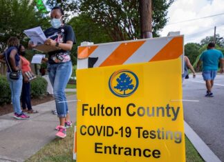 Muertes por COVID-19 rozan el millar diario en EE.UU., con Florida al frente