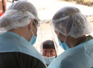 Avance hacia vacuna da aliento a una América con más de 5 millones de casos