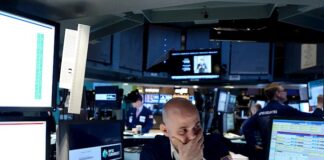 Wall Street abre en rojo y el Dow Jones baja un 0,53 % con tensión EEUU-China