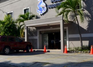 ATIC interviene agencia naviera en Puerto Cortés por caso de hospitales móviles